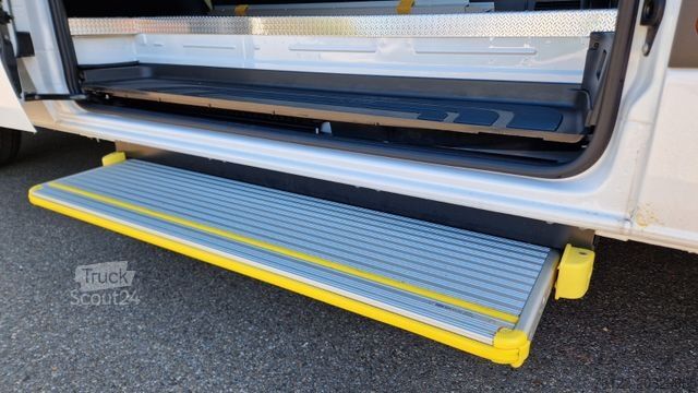 Minibus MERCEDES-BENZ Sprinter Lord Light 22 Sitzer 3 x Lagerfahrzeug