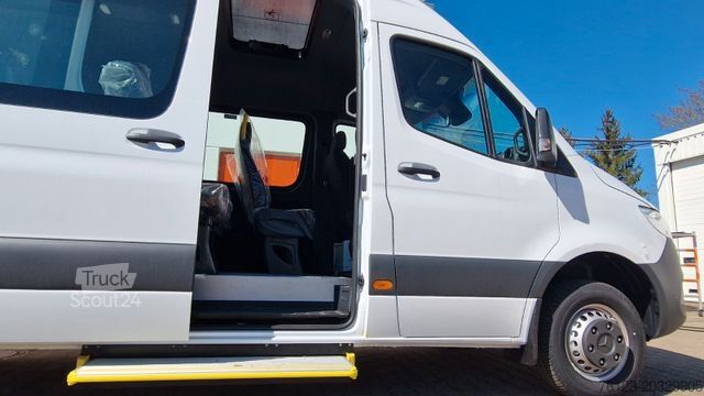Minibus MERCEDES-BENZ Sprinter Lord Light 22 Sitzer 3 x Lagerfahrzeug