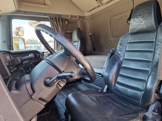 Чемодан Scania R580 V8 Topline 6x2 - Box with sidedoors - Reta...