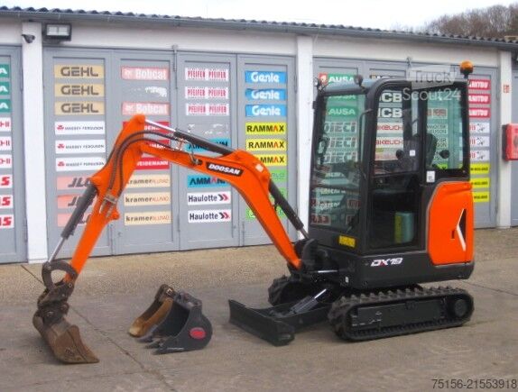 Minibagger DOOSAN DX 19 3x Löffel (Baugleich BOBCAT E19)