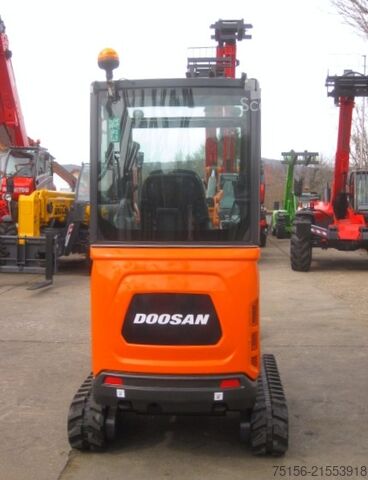 Minibagger DOOSAN DX 19 3x Löffel (Baugleich BOBCAT E19)