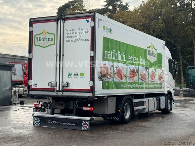 Ledusskapja kravas automašīna VOLVO FH 430 4x2 Schmitz Koffer Carrier Kühlung