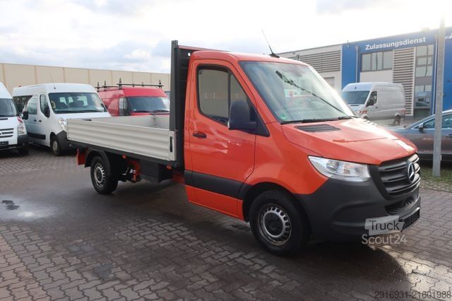 Pick-up van MERCEDES-BENZ Sprinter III Pritsche 211 CDI FWD L2/AHK/ Nr.128