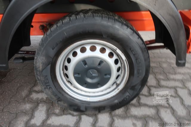 Pick-up van MERCEDES-BENZ Sprinter III Pritsche 211 CDI FWD L2/AHK/ Nr.128