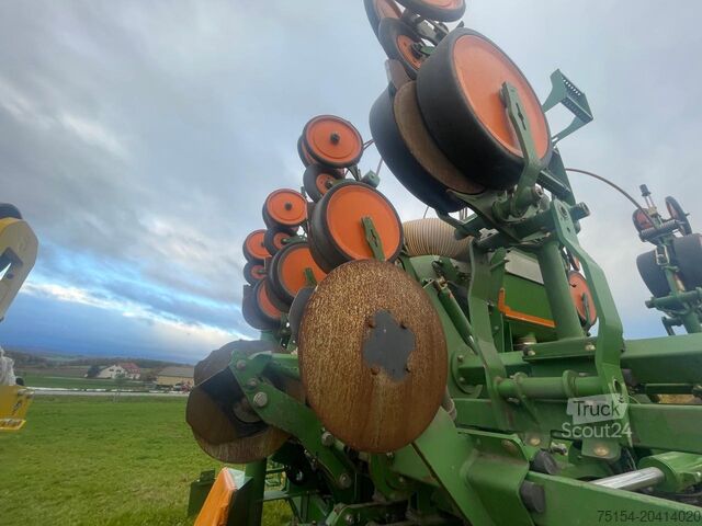 Μηχάνημα ακριβούς σποράς Amazone EDX 6000 T