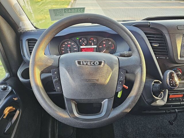 Suitcase IVECO DAILY 35C18 Bakwagen Laadklep