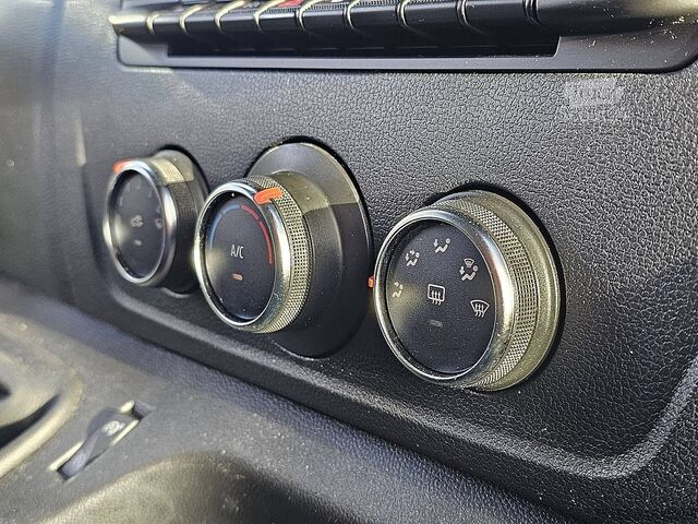 High-roof van RENAULT MASTER 2.3 L3H2 Maxi Navi Euro6