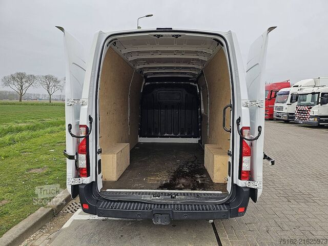 High-roof van RENAULT MASTER 2.3 L3H2 RED 150Pk AC!