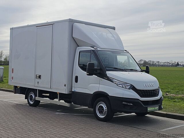Suitcase IVECO DAILY 35S12 Bakwagen Laadklep!