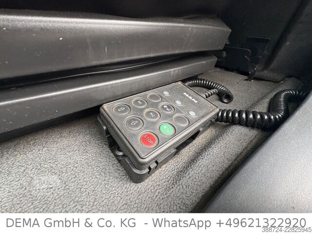 Kamion sa ravnom platformom i ceradom MAN TGL 12.250*E6c*Schalt*LBW*3-Sitze*Klima*Navi*