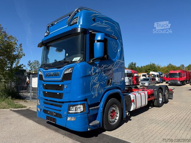 Šasija kamiona SCANIA R520 6X2*4 Fahrgestell V8/LENKACHSE/Retrader/Alu
