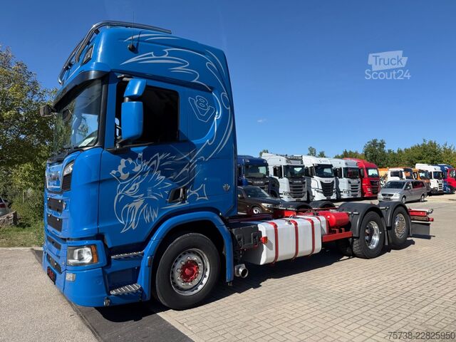 Šasija kamiona SCANIA R520 6X2*4 Fahrgestell V8/LENKACHSE/Retrader/Alu