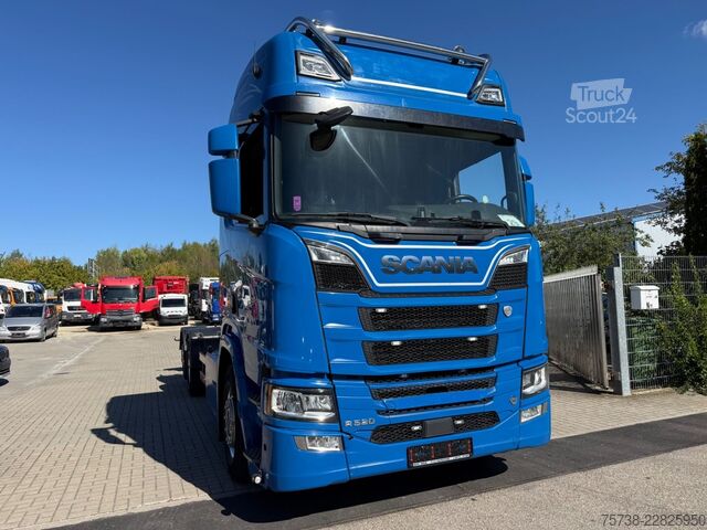 Šasija kamiona SCANIA R520 6X2*4 Fahrgestell V8/LENKACHSE/Retrader/Alu
