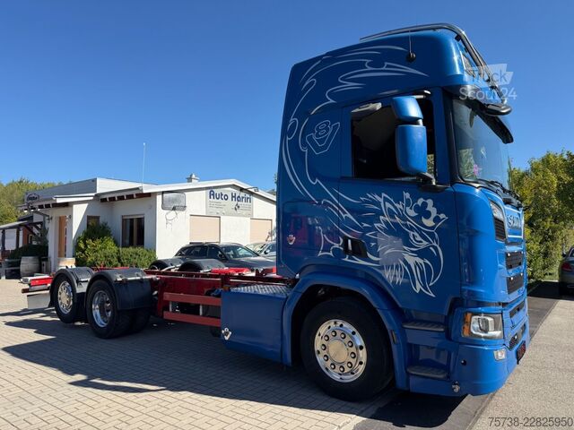 Šasija kamiona SCANIA R520 6X2*4 Fahrgestell V8/LENKACHSE/Retrader/Alu