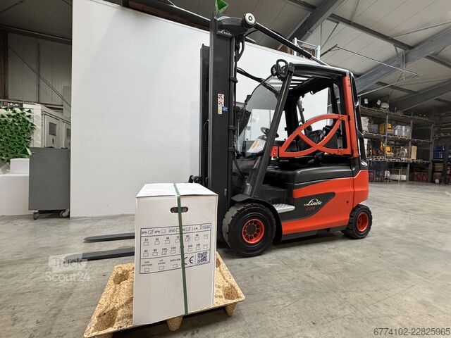 Elektrisch – 4 Räder Linde E25 + Ladegerät NEU 80100--EK