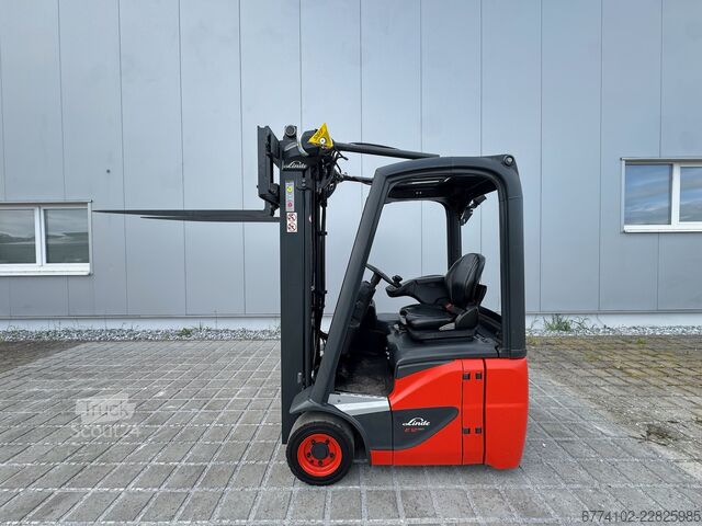 Elektrisch – 3 Räder Linde E12-386-02--EK + Ladegerät 3550