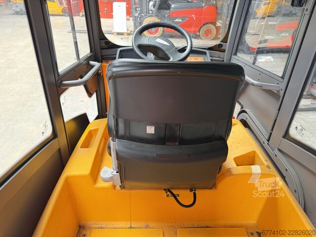 Schleppfahrzeuge Jungheinrich EZS 570--EK--V0264