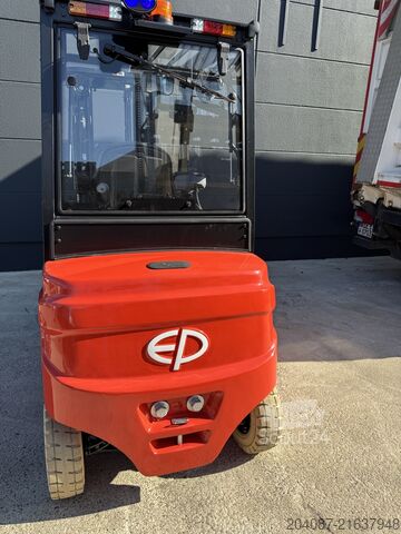 Heftruck EP Equipment EFL253 Lithium Ionen Triplex