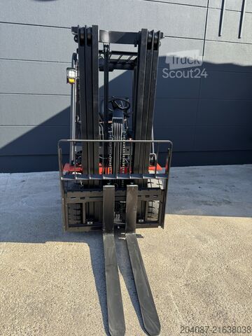 Heftruck EP Equipment EFL353 Lithium Ionen Triplex