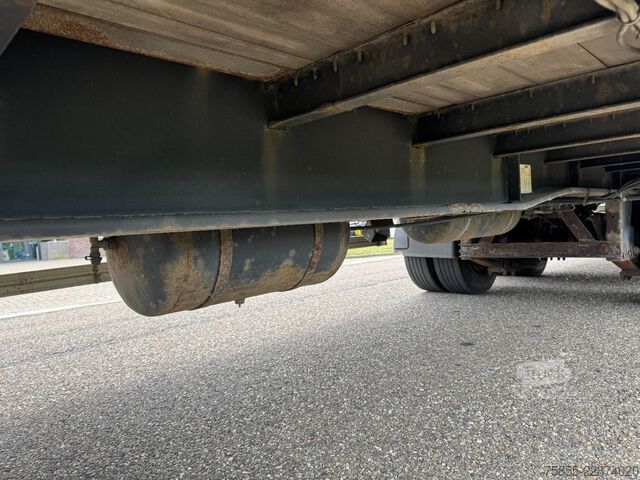 Puoliksi matalalataava Meert Semi Curtainside / SAF / Double Tires