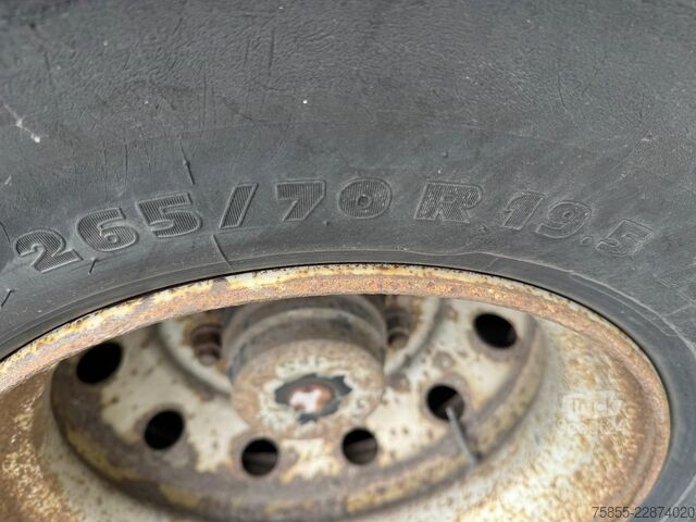 Puoliksi matalalataava Meert Semi Curtainside / SAF / Double Tires