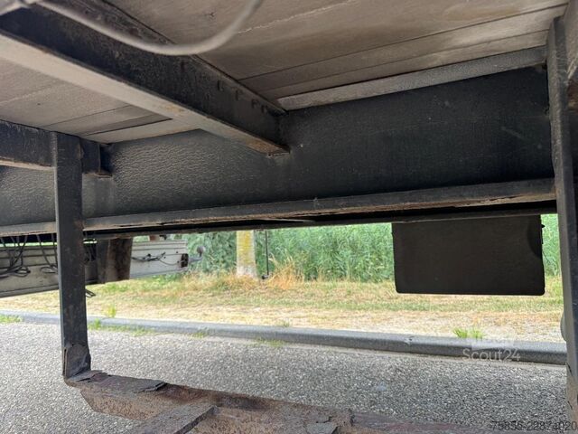 Puoliksi matalalataava Meert Semi Curtainside / SAF / Double Tires