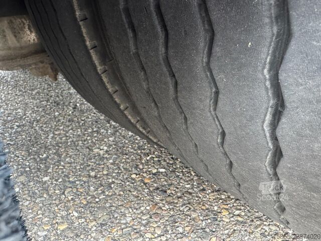 Puoliksi matalalataava Meert Semi Curtainside / SAF / Double Tires