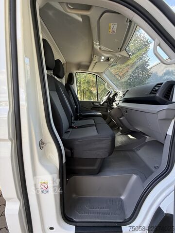 Fourgon tôlé VW CRAFTER 35 - 121 TKm - 1. Hand - EURO6