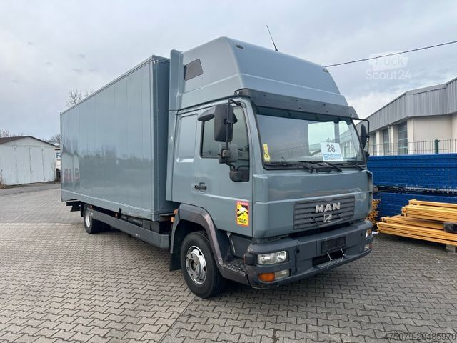 Abschleppwagen MAN 8.180 / Seilwinde / Rampen