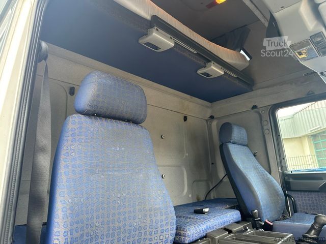 Abschleppwagen MAN 8.180 / Seilwinde / Rampen