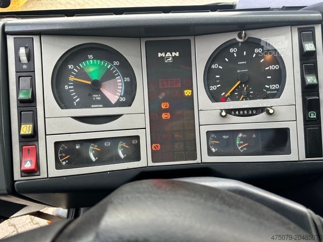 Abschleppwagen MAN 8.180 / Seilwinde / Rampen