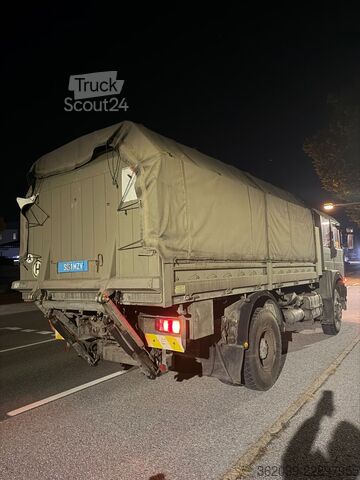 Вантажівка з платформою і тентом MAN 19.281 4X4 FAHRSCHULE 128000 KILOMETER ERSTER AT