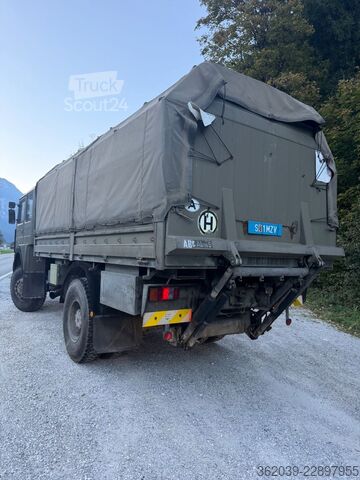 Вантажівка з платформою і тентом MAN 19.281 4X4 FAHRSCHULE 128000 KILOMETER ERSTER AT
