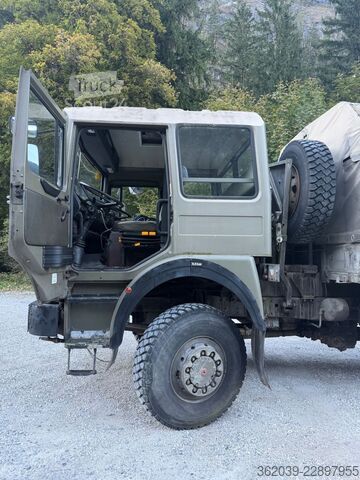 Вантажівка з платформою і тентом MAN 19.281 4X4 FAHRSCHULE 128000 KILOMETER ERSTER AT
