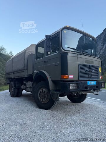 Вантажівка з платформою і тентом MAN 19.281 4X4 FAHRSCHULE 128000 KILOMETER ERSTER AT
