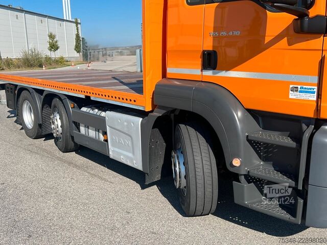 Erikoiskäyttöinen kuorma-auto MAN TGS 26.430/Pritsche6,10m/Lenkachse/ADR/NL16,4 to