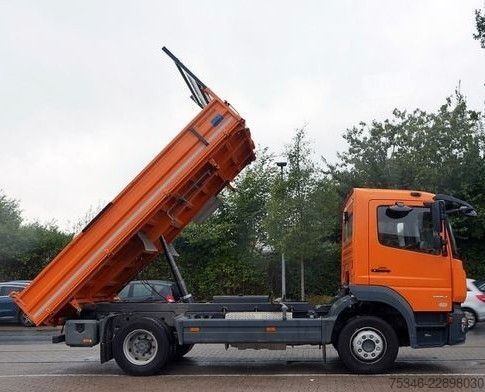 Dreiseitenkipper LKW MERCEDES-BENZ 1224 Meiller Kipper/2 x AHK/NL 5,7 to/Nur 11 tkm