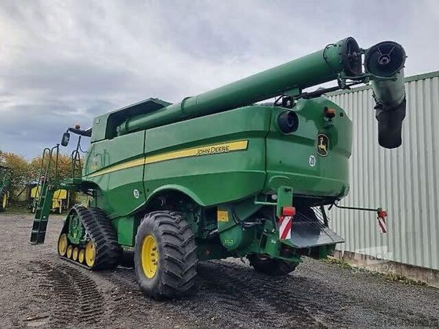 Mähdrescher John Deere S 685 i