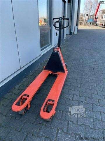 Niederhubwagen Toyota LHT100