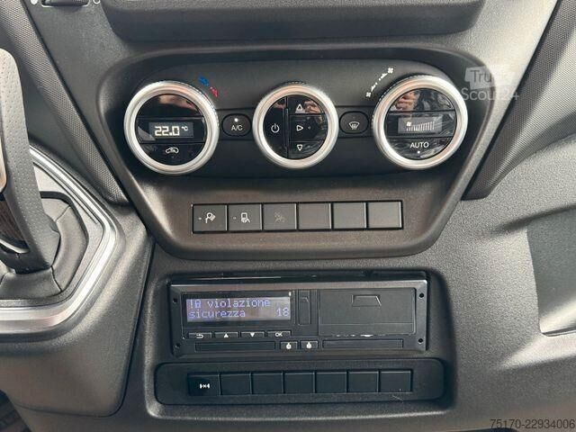 Karavan sa visokim krovom Iveco Daily 70C21