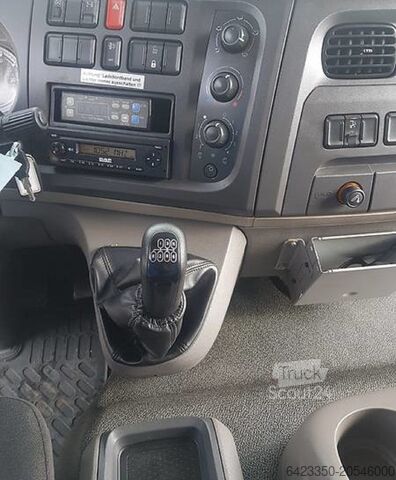 Грузовой автомобиль с кузовом-фургоном DAF LF 250FA