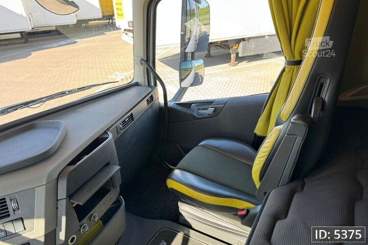 Transportator de lemn Volvo FH16 750 Globetrotter XL, Euro 6, 8x4 / Hydraul...