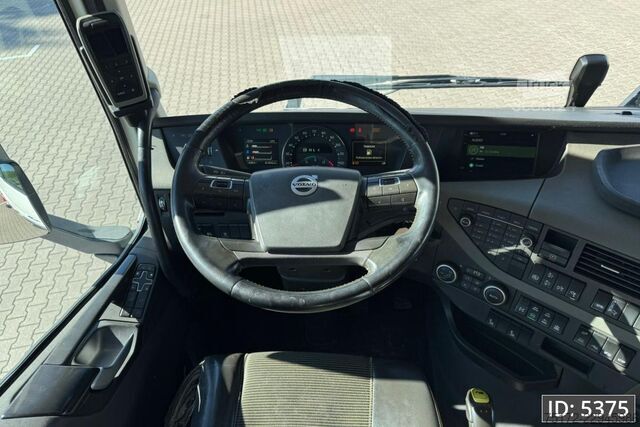 Transportator de lemn Volvo FH16 750 Globetrotter XL, Euro 6, 8x4 / Hydraul...