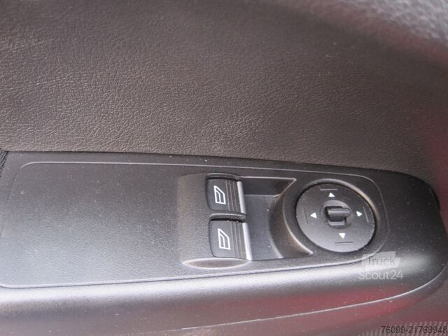 κλειστό βαν Ford Courier Limited Navi Kamera 2xSchiebetür