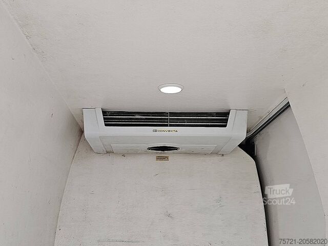 Vagone frigorifero RENAULT MASTER T35 frigo konvekta EURO6