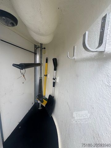 Przyczepa do transportu koni BÖCKMANN Duo 2 Pferdeanhänger  2t. Holz/Poly MSS-System