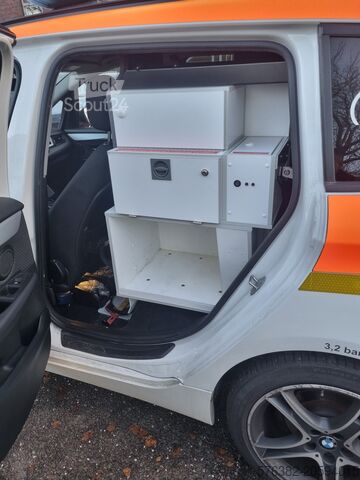 Ambulance BMW Xdrive Notarzt NEF Notarzteinsatzfahrzeu