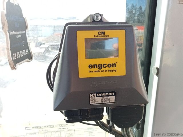 Mobilbagger Takeuchi TB 295 W with Rototilt and 3 excavator buckets