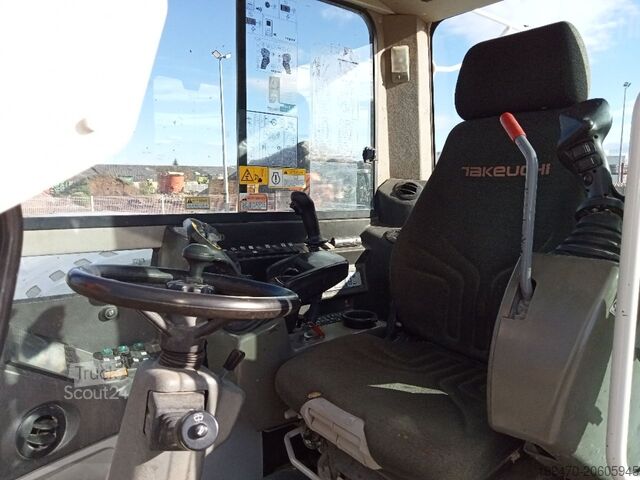 Mobilbagger Takeuchi TB 295 W with Rototilt and 3 excavator buckets