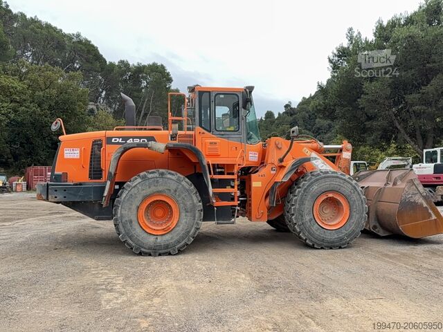 Ekskavatör Doosan DL420
